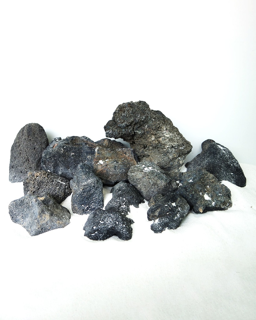Sv Aquarium Deco Magic Volcano Rock-Black - Small - 12-18cm - Box