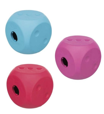 [205010-7] Trixie Natural Rubber Snack Cube for Dogs - BLUE/10X10X10CM